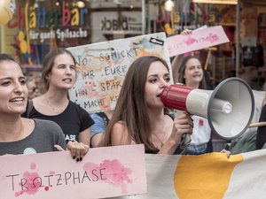 trΩtzphase, demo lohngleichheit, bern 22.09.2018